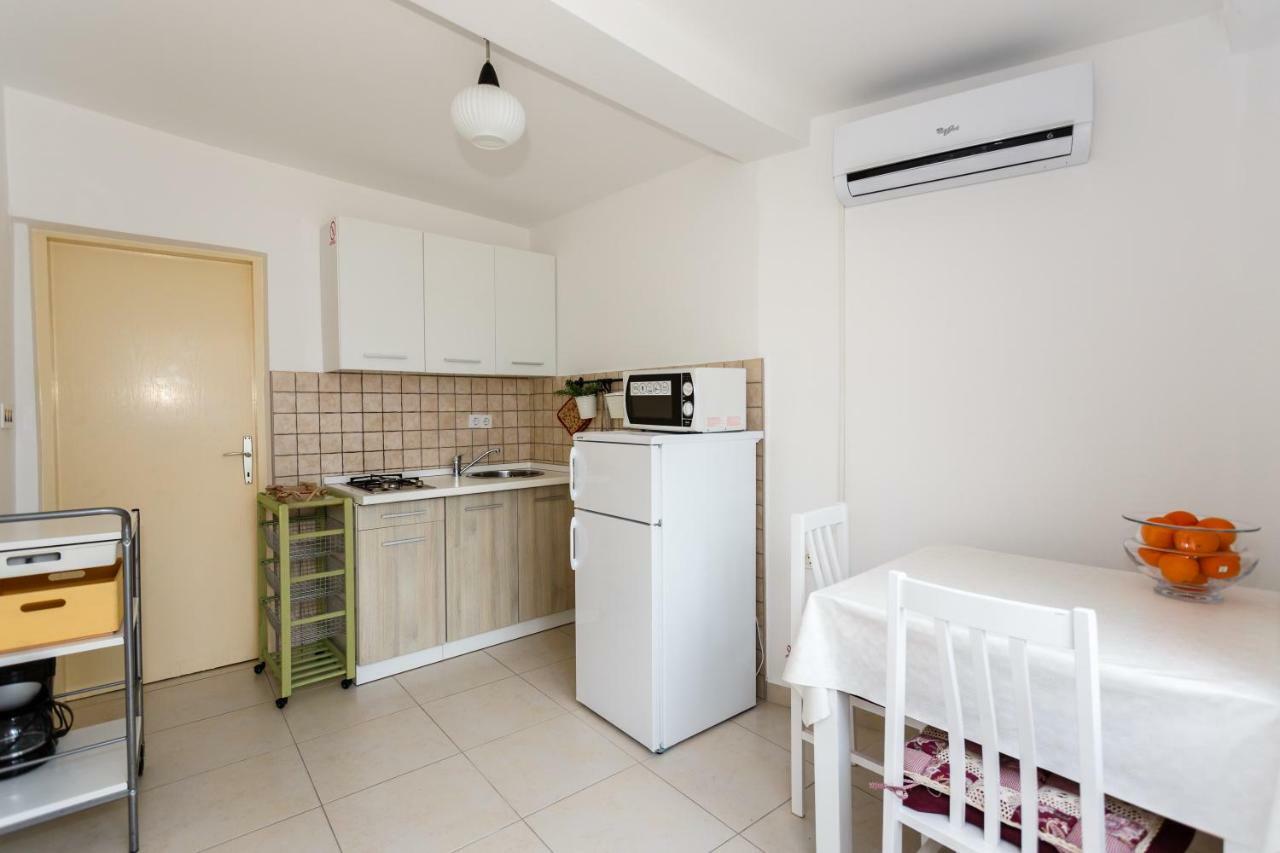Apartments Danica เวอร์บนิค ภายนอก รูปภาพ