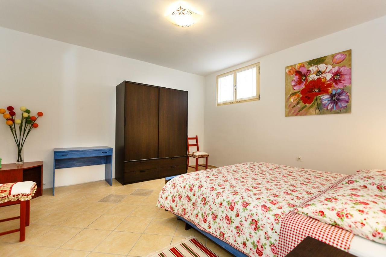 Apartments Danica เวอร์บนิค ภายนอก รูปภาพ
